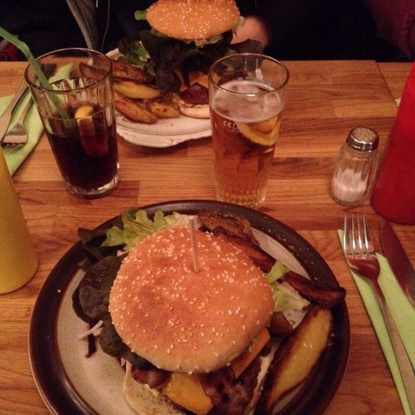 11/29/2014 tarihinde Joris G.ziyaretçi tarafından Rachel - Bagels &amp; Burgers'de çekilen fotoğraf