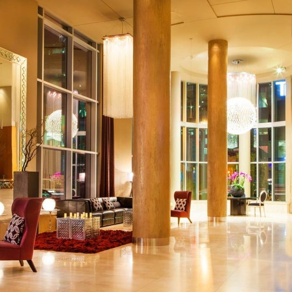 รูปภาพถ่ายที่ Hôtel Le Crystal โดย Hôtel Le Crystal เมื่อ 9/11/2017