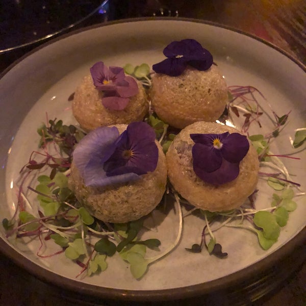 Staff are so friendly. I don’t know what these floral circles are but they’re so good it’s vegetarian and you must it all at once to get all the sauces inside! The shrimp coconut was good too 👌🏼
