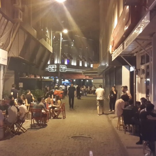 Photo taken at The City&#39;s Pizza by Tunç İpek U. on 8/14/2014