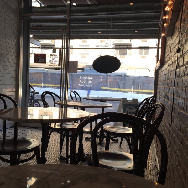 Vinnie's Pizzeria Pizzeria in Yorkville