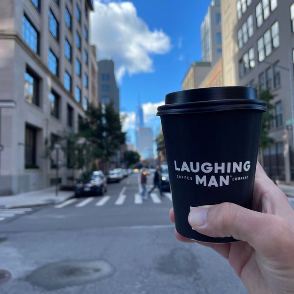 Foto tomada en Laughing Man Coffee &amp; Tea  por Brian G. el 10/8/2022