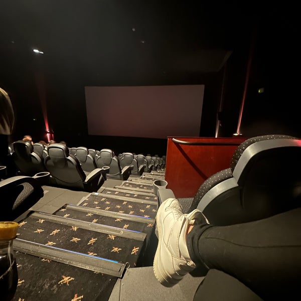 Yelmo Cines Los Prados 3D Oviedo, Asturias