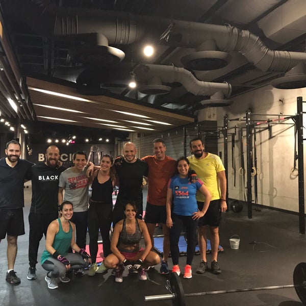black crossfit