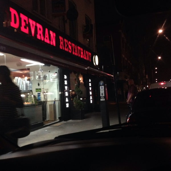 Foto tirada no(a) Devran Kitchen por Haifa M. em 9/6/2014