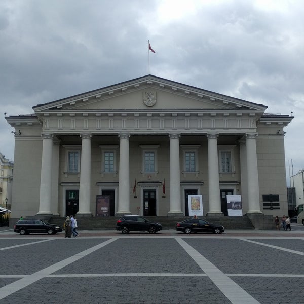 6/23/2017 tarihinde Olga K.ziyaretçi tarafından Vilniaus rotušė | Town Hall'de çekilen fotoğraf