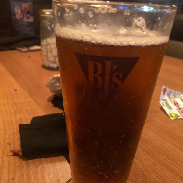 Photo taken at BJ&#39;s Restaurant &amp; Brewhouse by Stewart M. on 12/25/2019