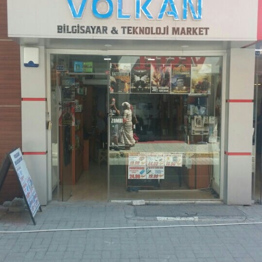 Foto diambil di Volkan Bilgisayar oleh Sedat Ü. pada 8/24/2015