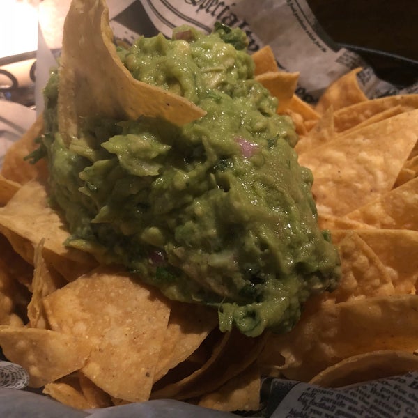 Decent guac and chips