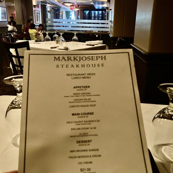 Foto tomada en MarkJoseph Steakhouse  por Mandar M. el 8/11/2021