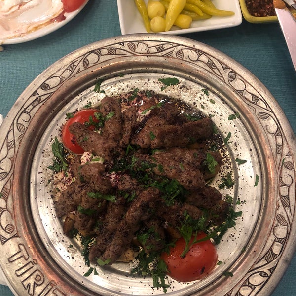 Foto scattata a Tiritcizade Restoran Konya Mutfağı da Selva O. il 12/7/2019