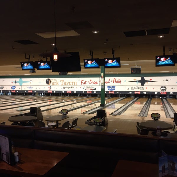 Das Foto wurde bei Park Tavern Bowling &amp; Entertainment von Eric H. am 7/29/2016 aufgenommen