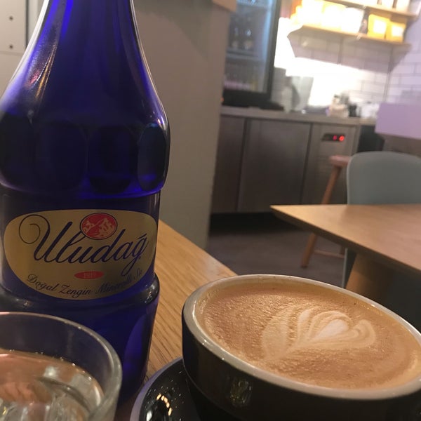11/1/2018 tarihinde Murat Z.ziyaretçi tarafından BORDERLINE Coffee'de çekilen fotoğraf