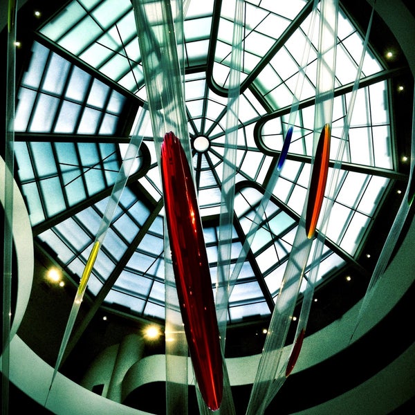 Das Foto wurde bei Solomon R Guggenheim Museum von Ben v. am 4/20/2013 aufgenommen