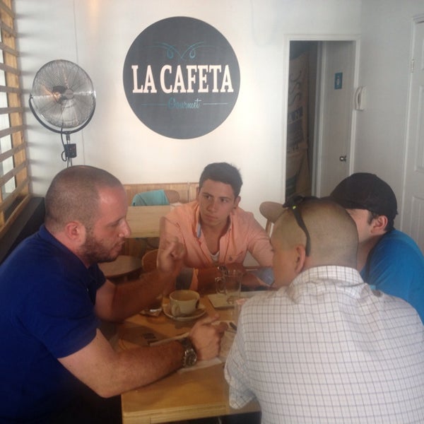 Photo taken at La Cafeta by Rodrigo C. on 2/6/2015