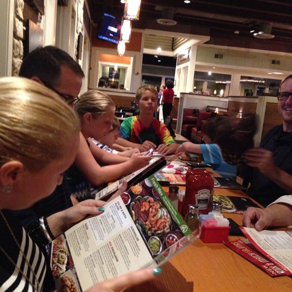 Photo taken at Chili&#39;s Grill &amp; Bar by Trudi W. on 8/3/2014