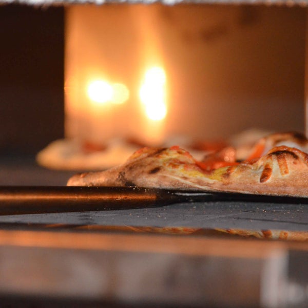 2/9/2014 tarihinde Pizza Snobziyaretçi tarafından Pizza Snob'de çekilen fotoğraf
