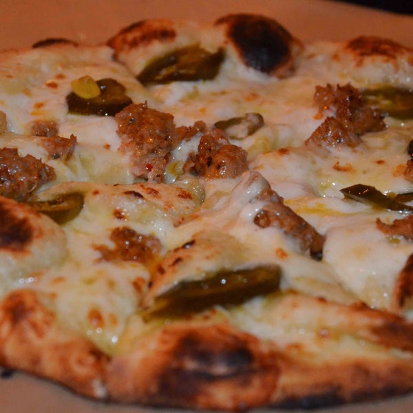 2/9/2014 tarihinde Pizza Snobziyaretçi tarafından Pizza Snob'de çekilen fotoğraf