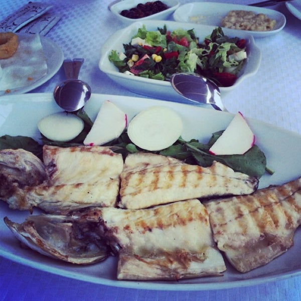 Foto scattata a Koç Restaurant da Çağla A. il 6/8/2014