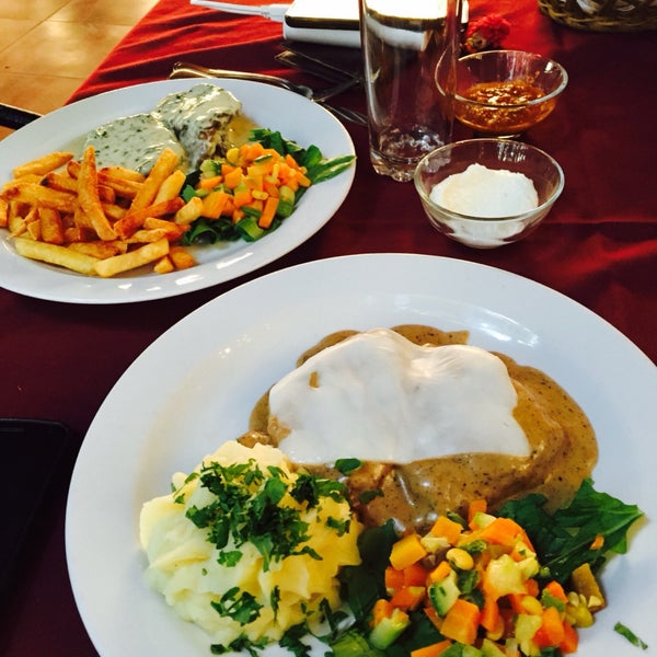 Cedars Restaurant Middle Eastern Restaurant In Khartoum