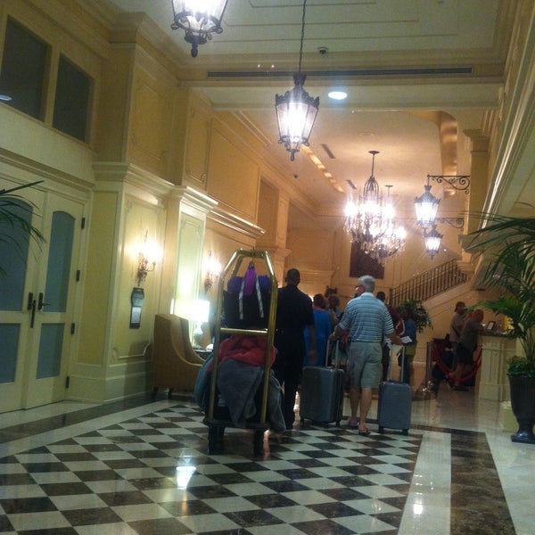 Photo taken at Astor Crowne Plaza - New Orleans French Quarter by Diane B. on 6/7/2015