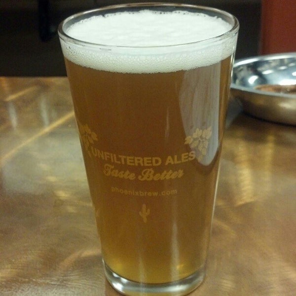 Foto diambil di The Phoenix Ale Brewery oleh Eric N. pada 12/22/2012