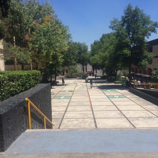 Снимок сделан в Facultad de Psicología, UNAM пользователем Giovo D. 5/8/2015