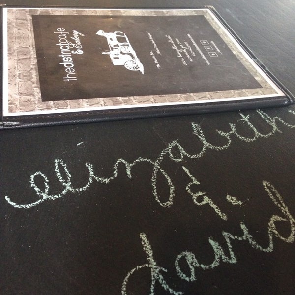 Foto diambil di The District Cafe &amp; Eatery oleh Elizabeth G. pada 4/25/2014