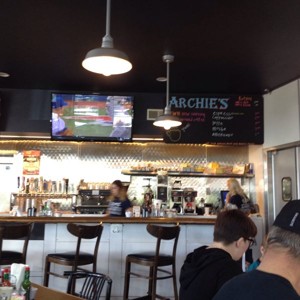 Photo taken at Archie&#39;s Giant Hamburgers &amp; Breakfast by Peggy on 4/23/2016