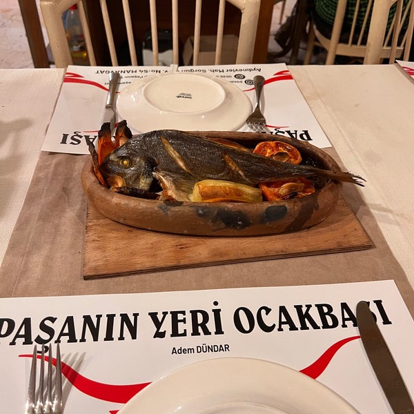 รูปภาพถ่ายที่ Adana Ocakbaşı Paşanın Yeri โดย Adem d. เมื่อ 1/20/2023