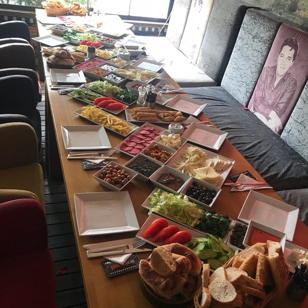 Das Foto wurde bei SineMasal Bistro von Anıl G. am 3/11/2018 aufgenommen