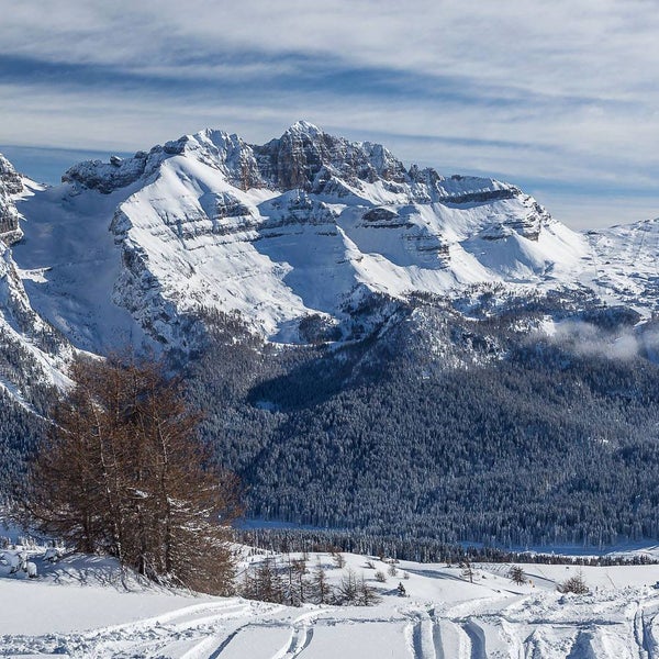 Panorama mozzafiato sulle Dolomiti di Brenta! Skiarea stupenda con piste e impianti bellissimi. 150 km di piste di ogni livello di difficoltà e interconnesse. Folgarida Marilleva Campiglio e Pinzolo