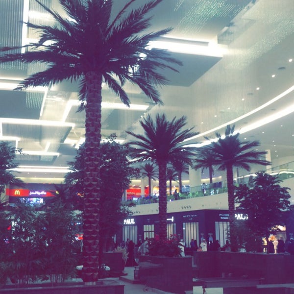Photo taken at Al Nakheel Mall by Mansour O. on 3/28/2015