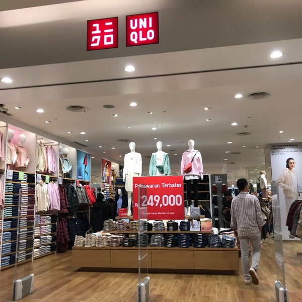 uniqlo kokas mall