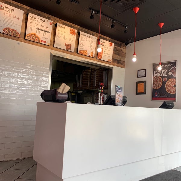 Pizza Hut Edmonton West Edmonton 156 Street and 87 Avenue NW Unit 260