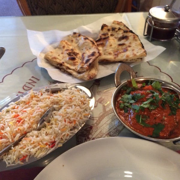 Lassi is good. When is it not? I got the lamb paneer masala with some naan today. Pretty tasty. Not overly memorable. Nice clean restaurant and good service.