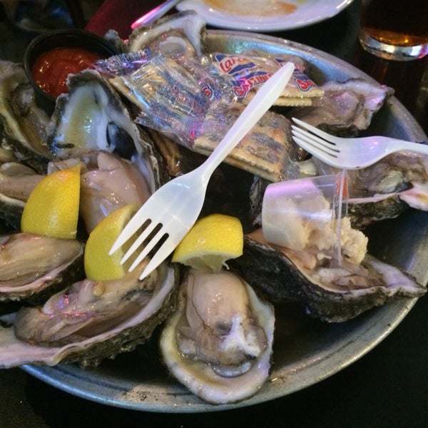 Some fat $3 dollar oysters!