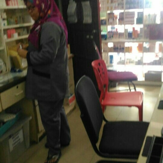 Photos At Klinik Ridan Pharmacy
