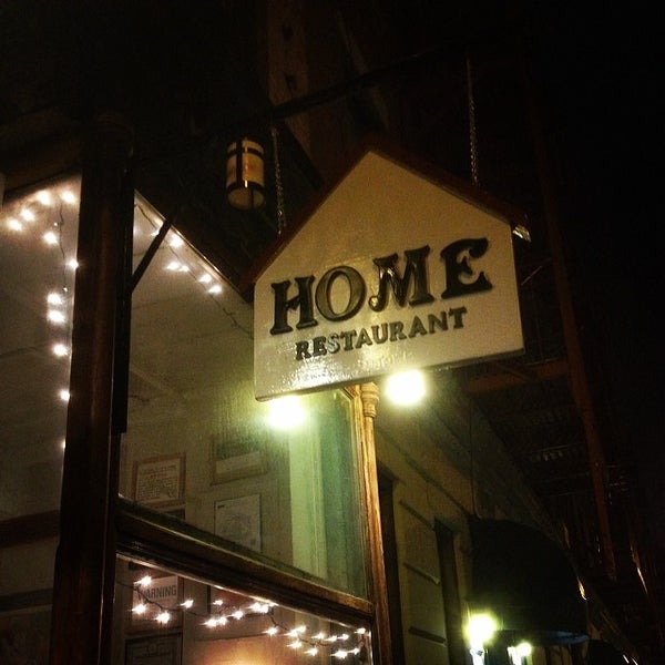 Foto tirada no(a) Home Restaurant por Rie E. em 2/17/2014