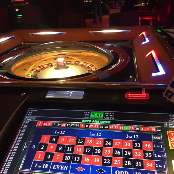 10/11/2016에 Hasan G.님이 Grand Casino Brussels @ Viage에서 찍은 사진