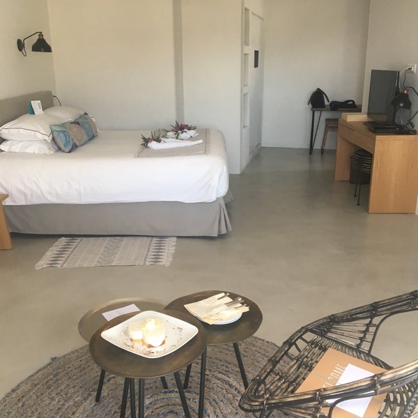 รูปภาพถ่ายที่ Santo Maris Oia Luxury Suites and Spa in Santorini โดย Riann G. เมื่อ 6/2/2018