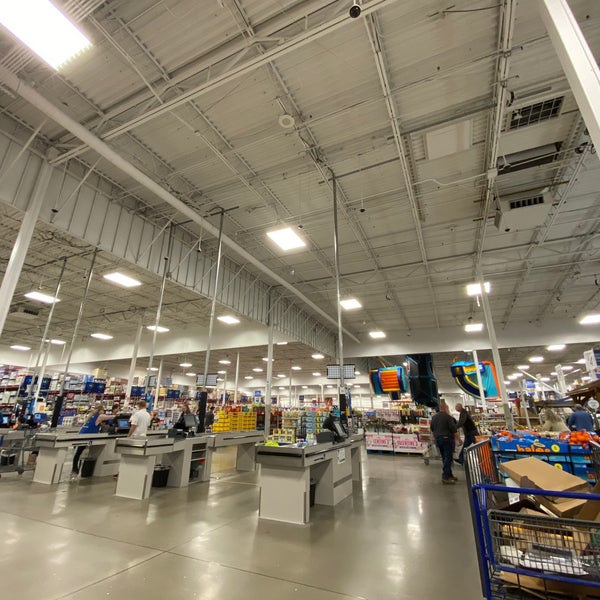 Sam's Club Warehouse or Wholesale Store