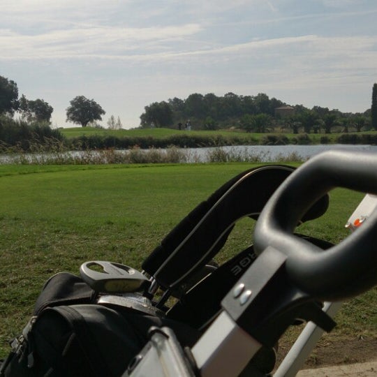 10/18/2013 tarihinde cas s.ziyaretçi tarafından Club Golf d&#39;Aro - Mas Nou'de çekilen fotoğraf