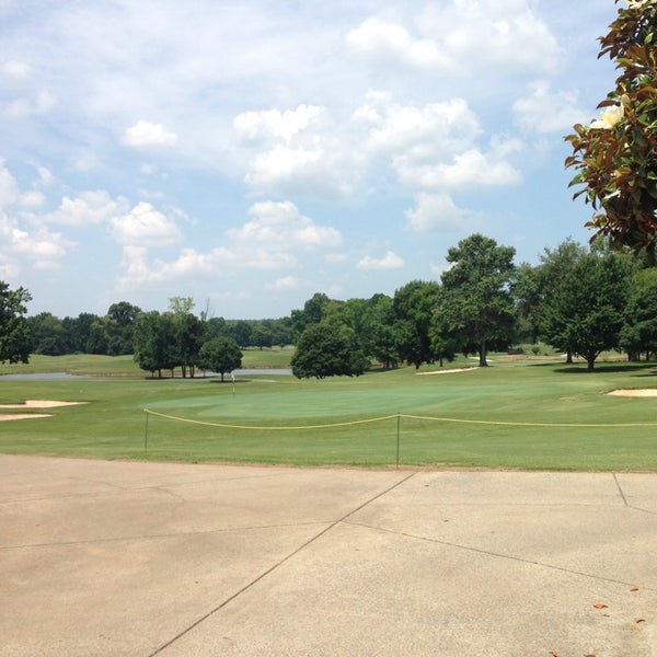Foto tomada en Hermitage Golf Course  por Stephen P. el 6/16/2014