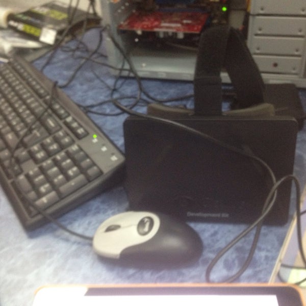 Днс заря. Днс заря. Днс заря. Реклама магазина днс. Магазин техника изобильный.