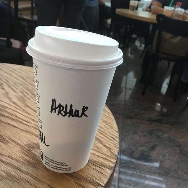 Снимок сделан в Starbucks пользователем Arthur V. 10/7/2018