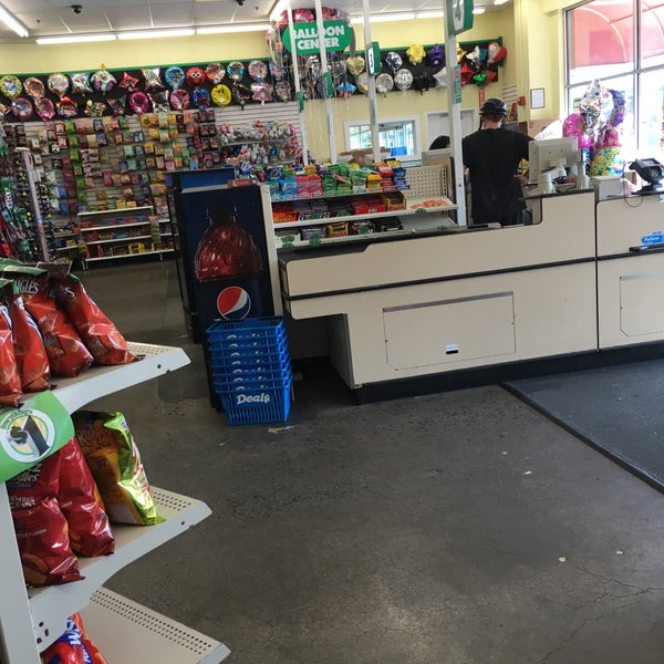 Dollar Tree Discount Store In Williamsburg