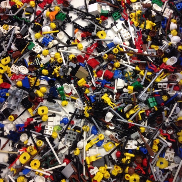 Bricks and Minifigs Downtown Beaverton 1 tip from 74 visitors