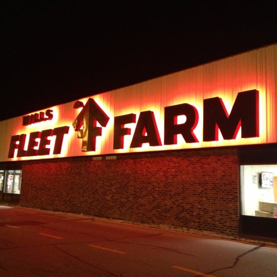 Mills Fleet Farm Department Store in Manitowoc