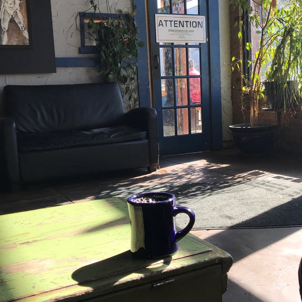 Foto tirada no(a) The 806 Coffee + Lounge por David A. em 11/5/2017